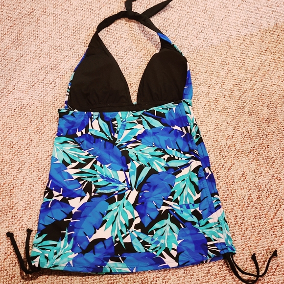 Bathing suit - Picture 3 of 5